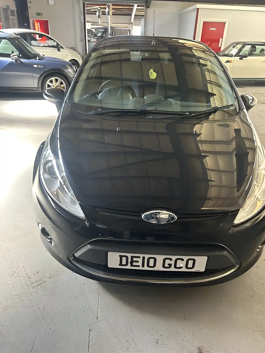 Used 2010 Ford Fiesta Titanium Black - Interior and Exterior details 13