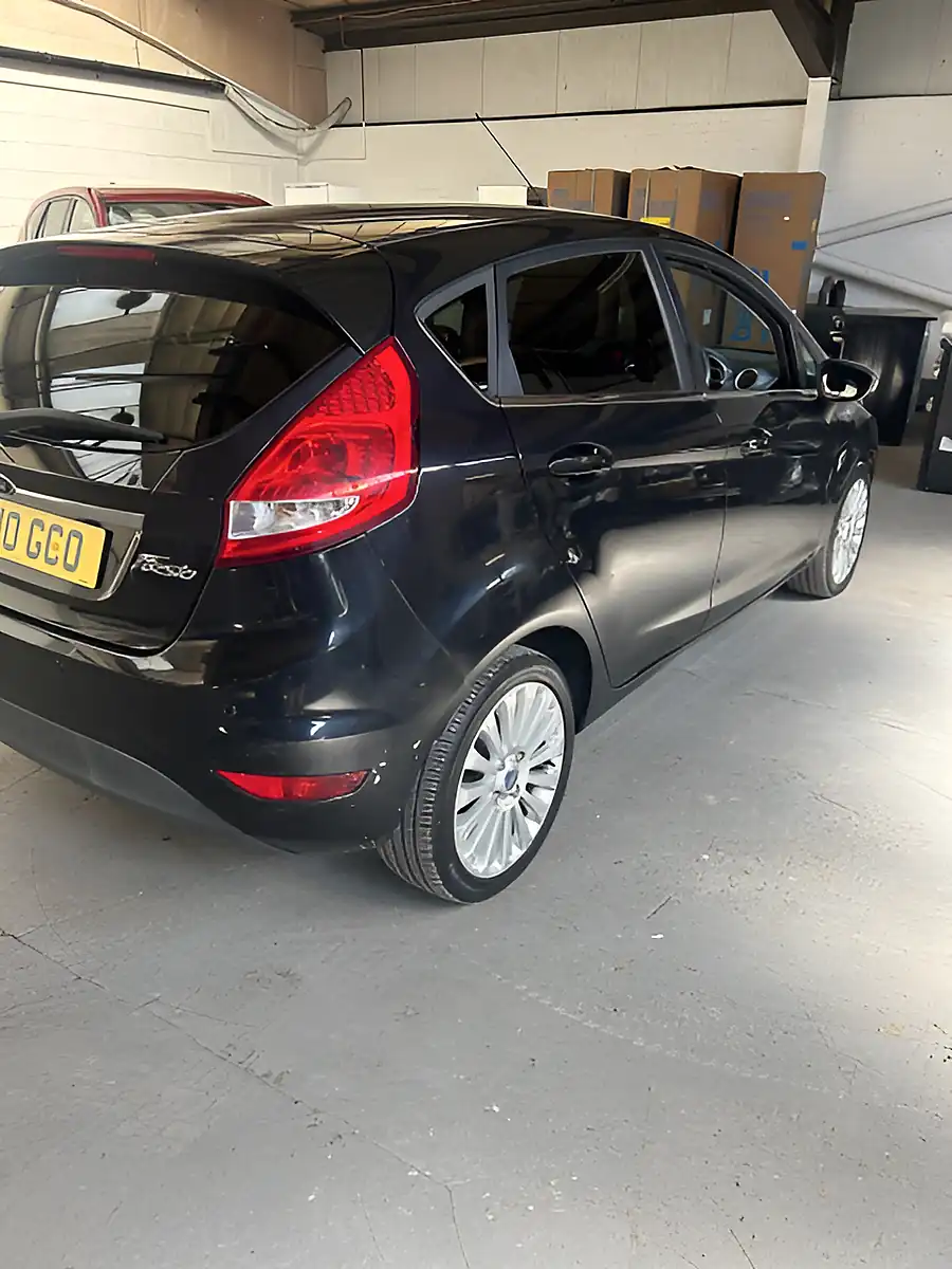 Used 2010 Ford Fiesta Titanium Black - Interior and Exterior details 4