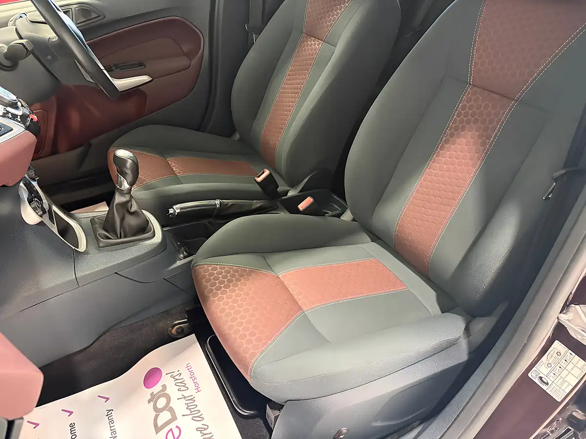 Used 2010 Ford Fiesta Titanium Red - Interior and Exterior details 13