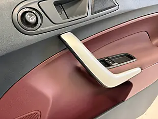 Used 2010 Ford Fiesta Titanium Red - Interior and Exterior details 17