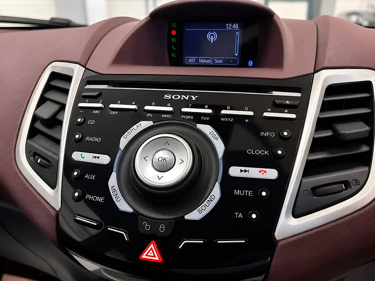 Used 2010 Ford Fiesta Titanium Red - Interior and Exterior details 18
