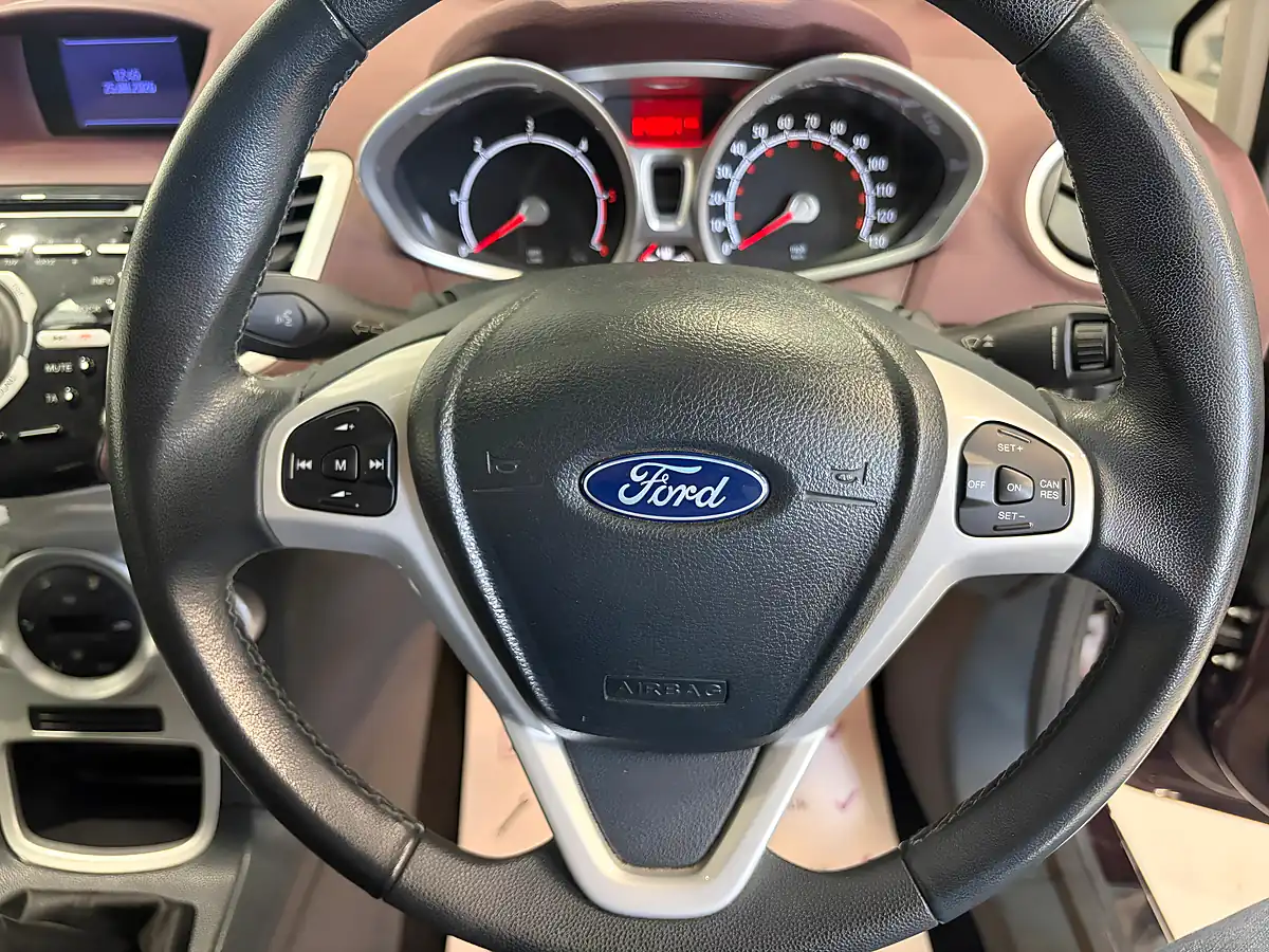 Used 2010 Ford Fiesta Titanium Red - Interior and Exterior details 19
