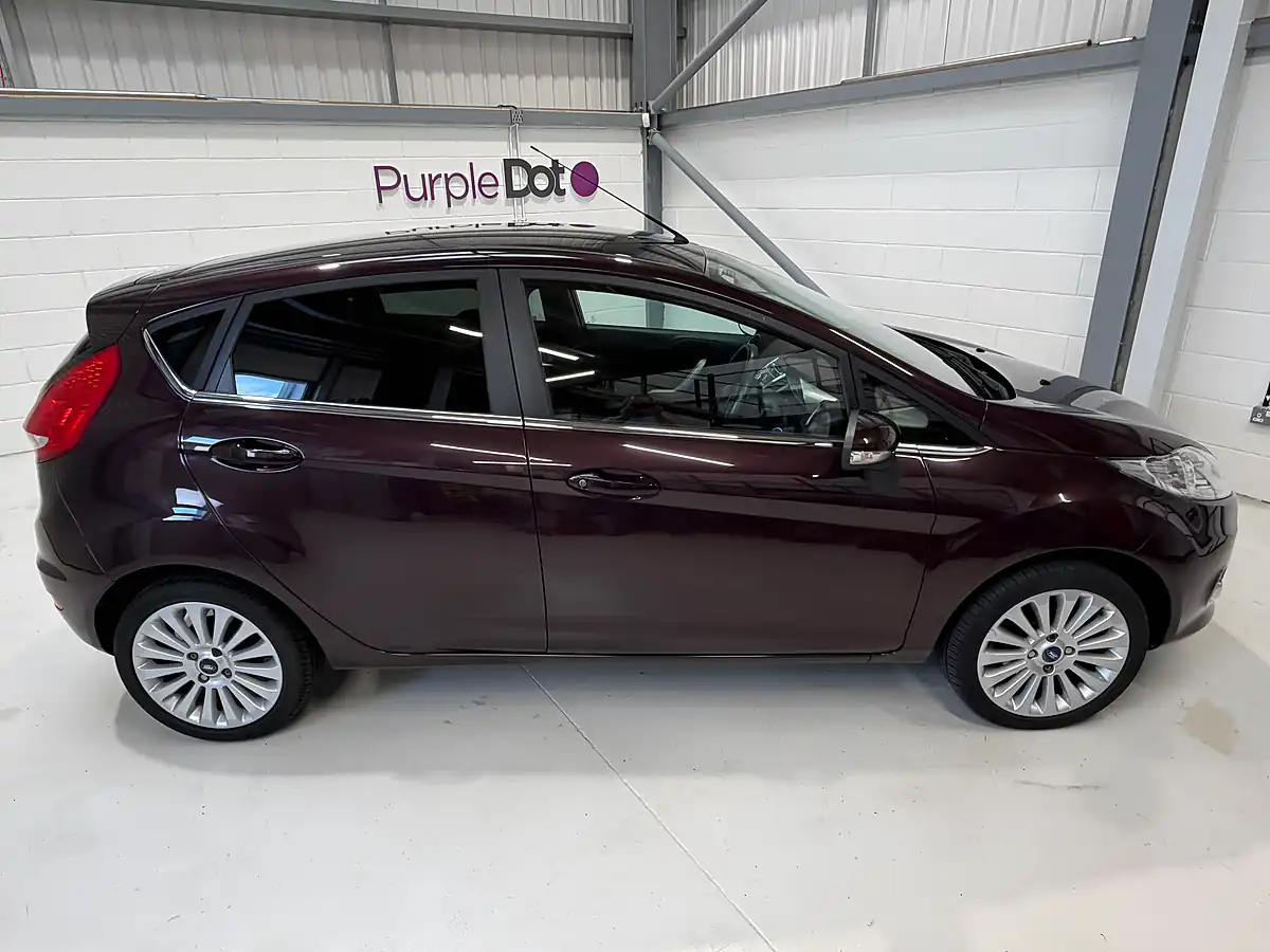 Used 2010 Ford Fiesta Titanium Red - Interior and Exterior details 8