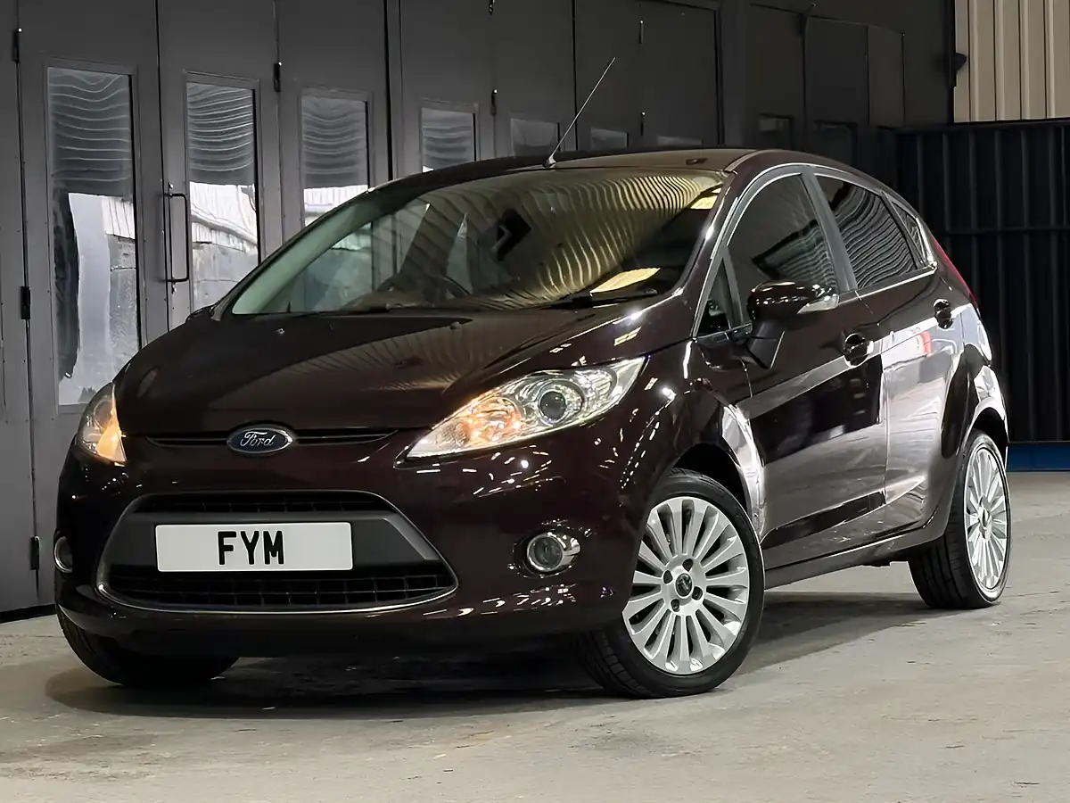 Used 2010 Ford Fiesta Titanium Red - Interior and Exterior details 16