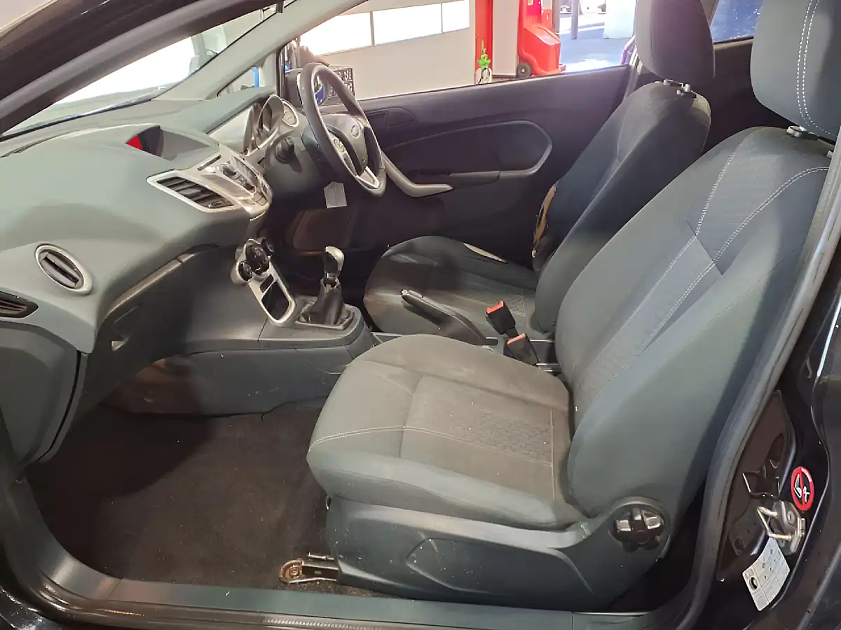 Used 2010 Ford Fiesta Zetec Black - Interior and Exterior details 17