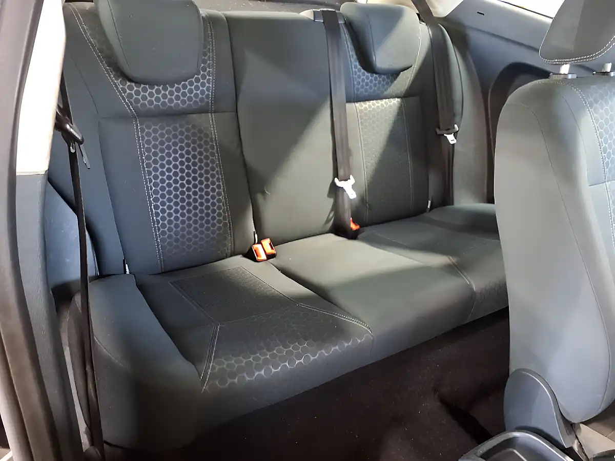 Used 2010 Ford Fiesta Zetec Black - Interior and Exterior details 18
