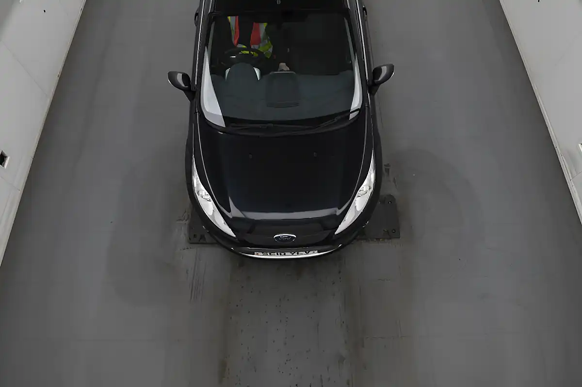 Used 2010 Ford Fiesta Zetec Black - Interior and Exterior details 5