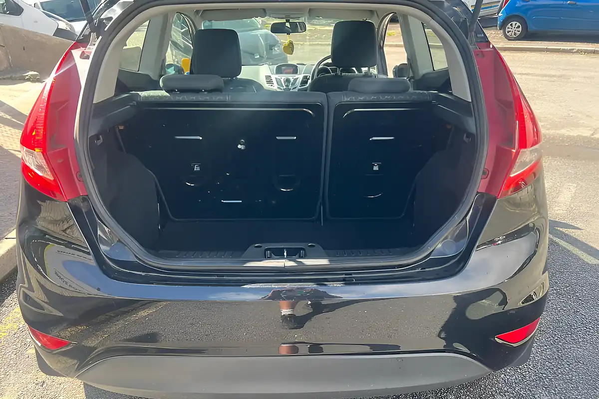 Used 2010 Ford Fiesta Zetec Black - Interior and Exterior details 12