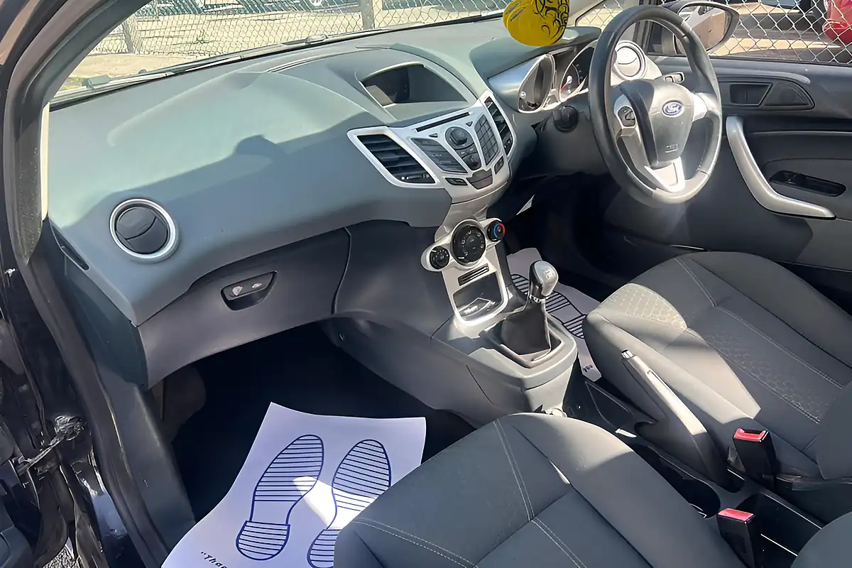 Used 2010 Ford Fiesta Zetec Black - Interior and Exterior details 20