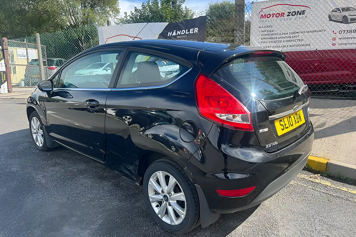 Used 2010 Ford Fiesta Zetec Black - Interior and Exterior details 5