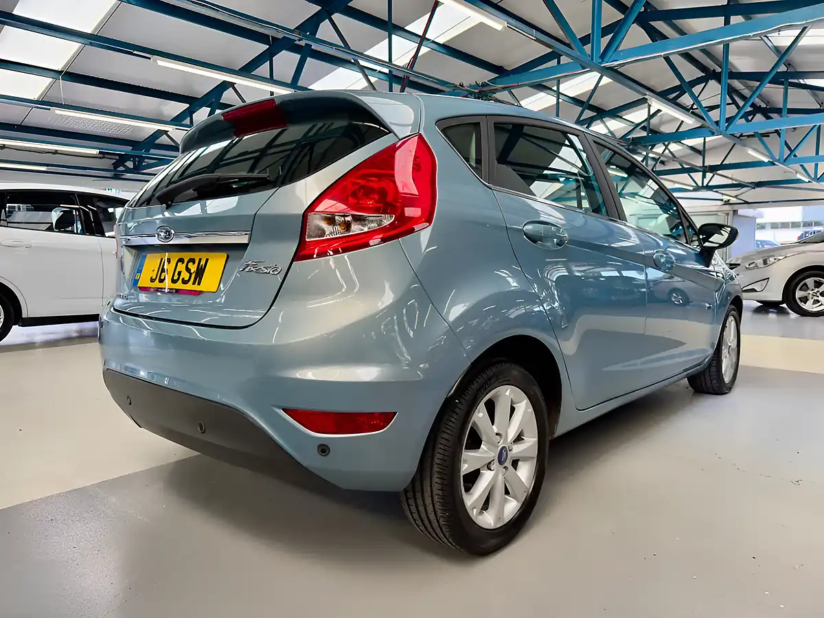 Used 2010 Ford Fiesta Zetec Blue - Interior and Exterior details 10