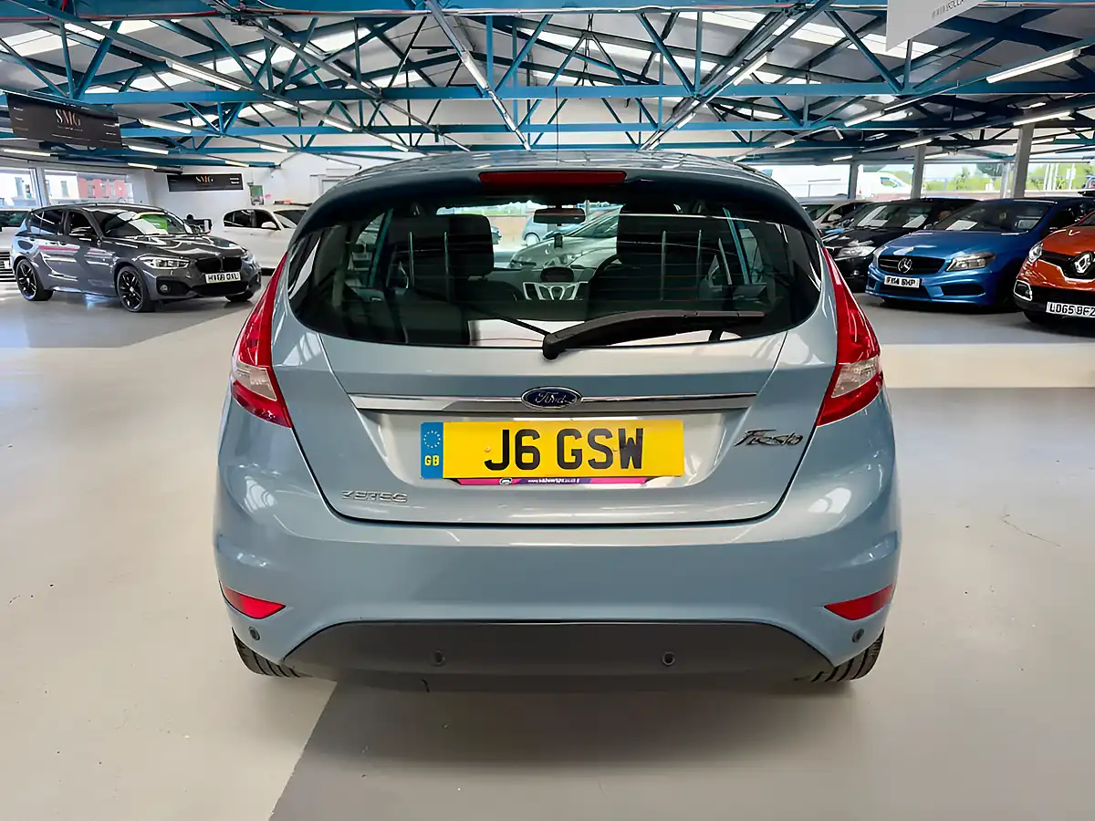 Used 2010 Ford Fiesta Zetec Blue - Interior and Exterior details 7