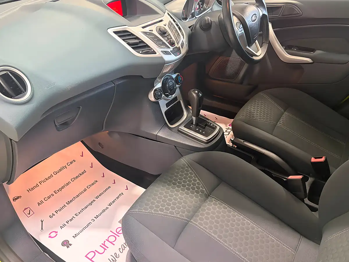 Used 2010 Ford Fiesta Zetec Green - Interior and Exterior details 18