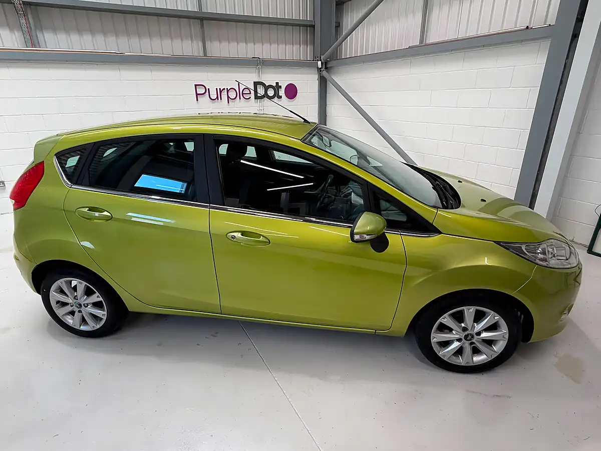 Used 2010 Ford Fiesta Zetec Green - Interior and Exterior details 2