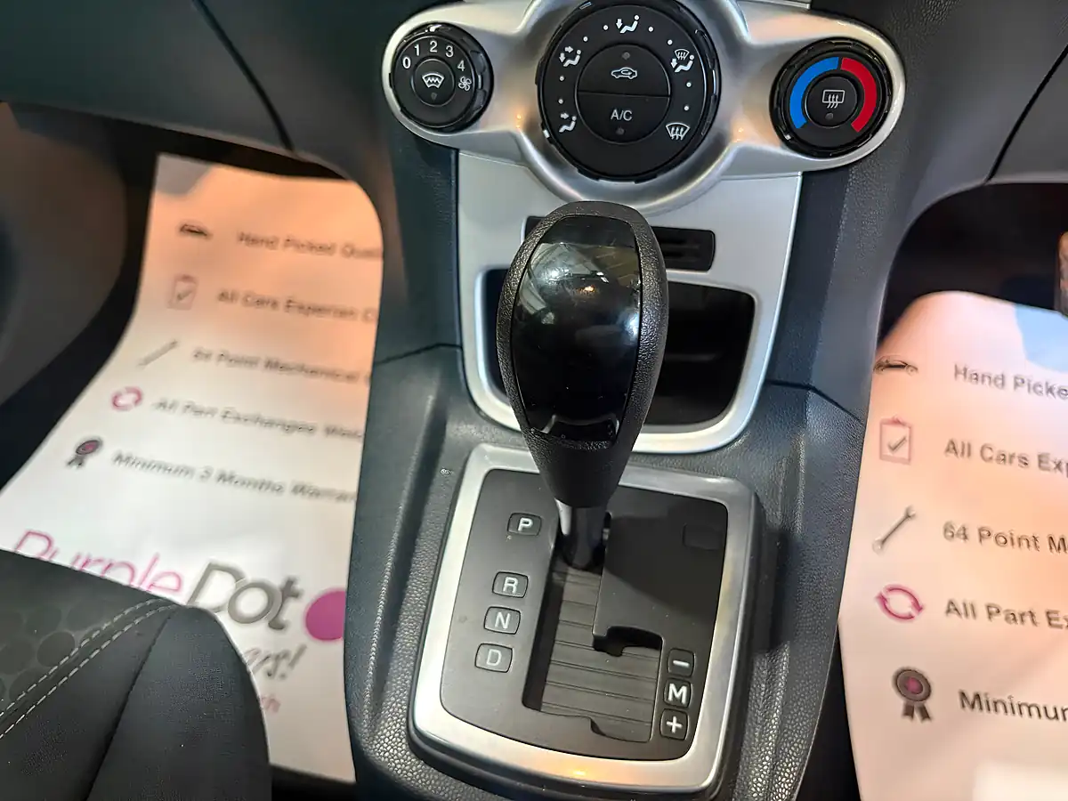 Used 2010 Ford Fiesta Zetec Green - Interior and Exterior details 20