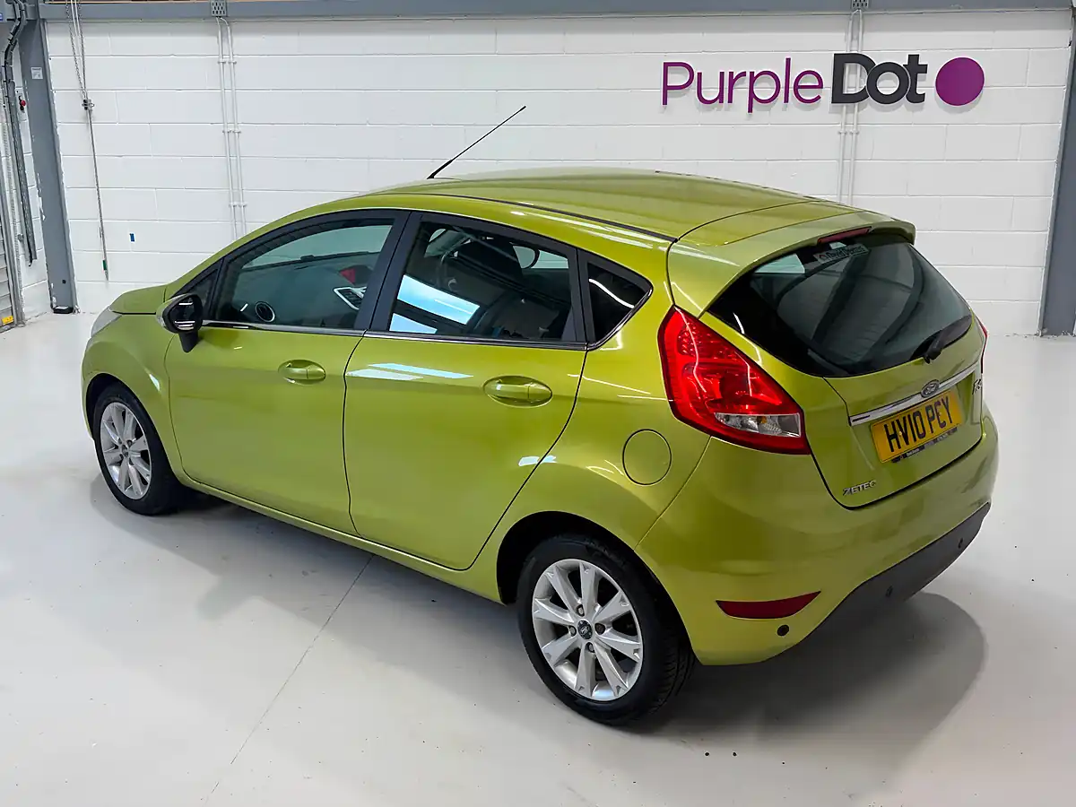Used 2010 Ford Fiesta Zetec Green - Interior and Exterior details 5