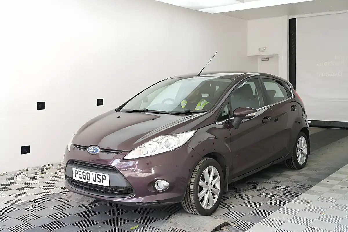 Used 2010 Ford Fiesta Zetec Red - Interior and Exterior details 2