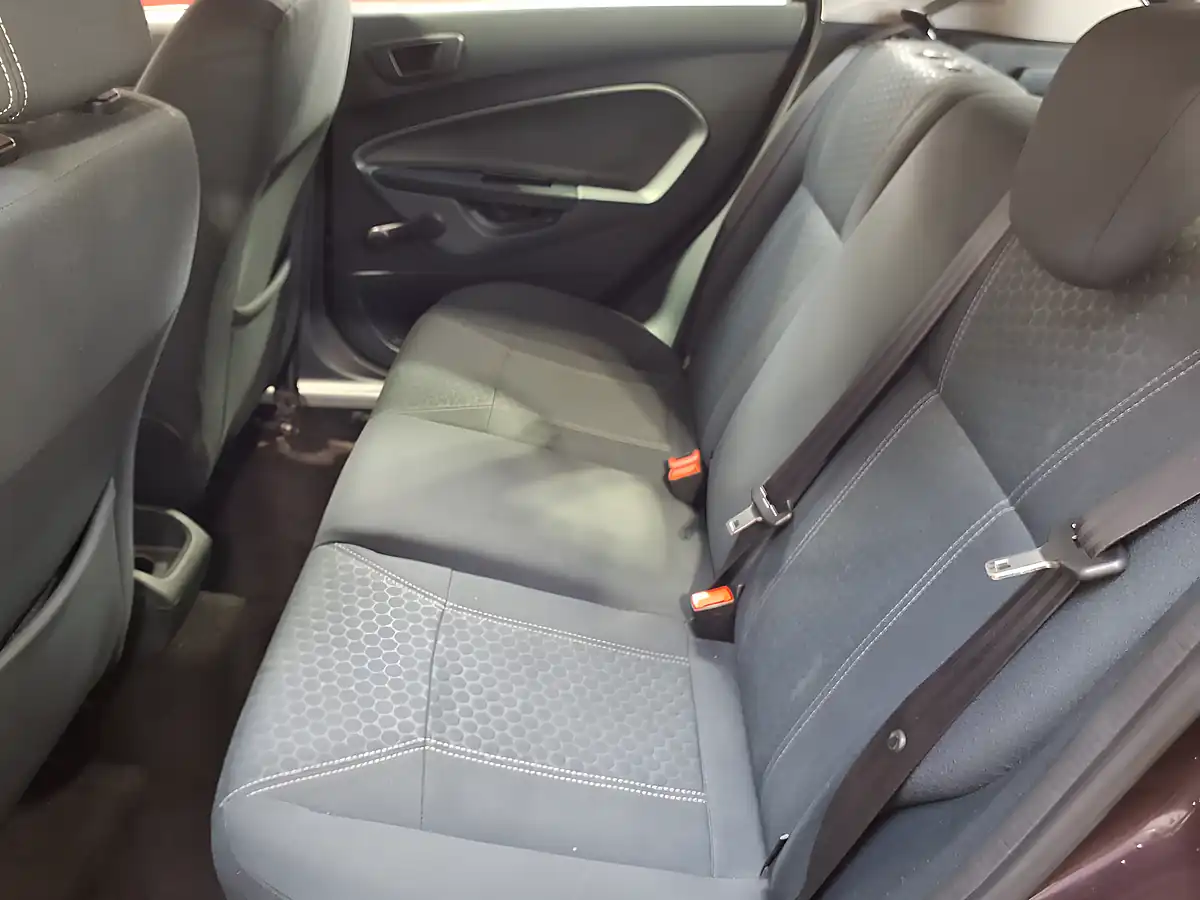 Used 2010 Ford Fiesta Zetec Red - Interior and Exterior details 7