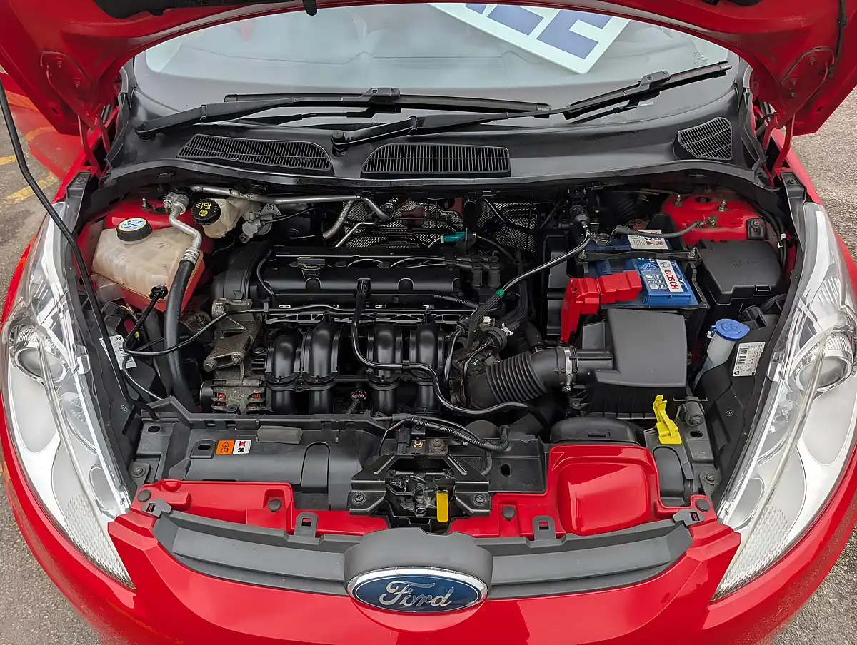 Used 2010 Ford Fiesta Zetec Red - Interior and Exterior details 12