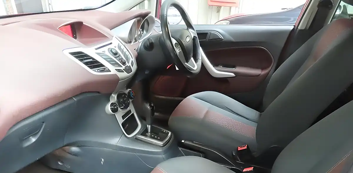 Used 2010 Ford Fiesta Zetec Red - Interior and Exterior details 2