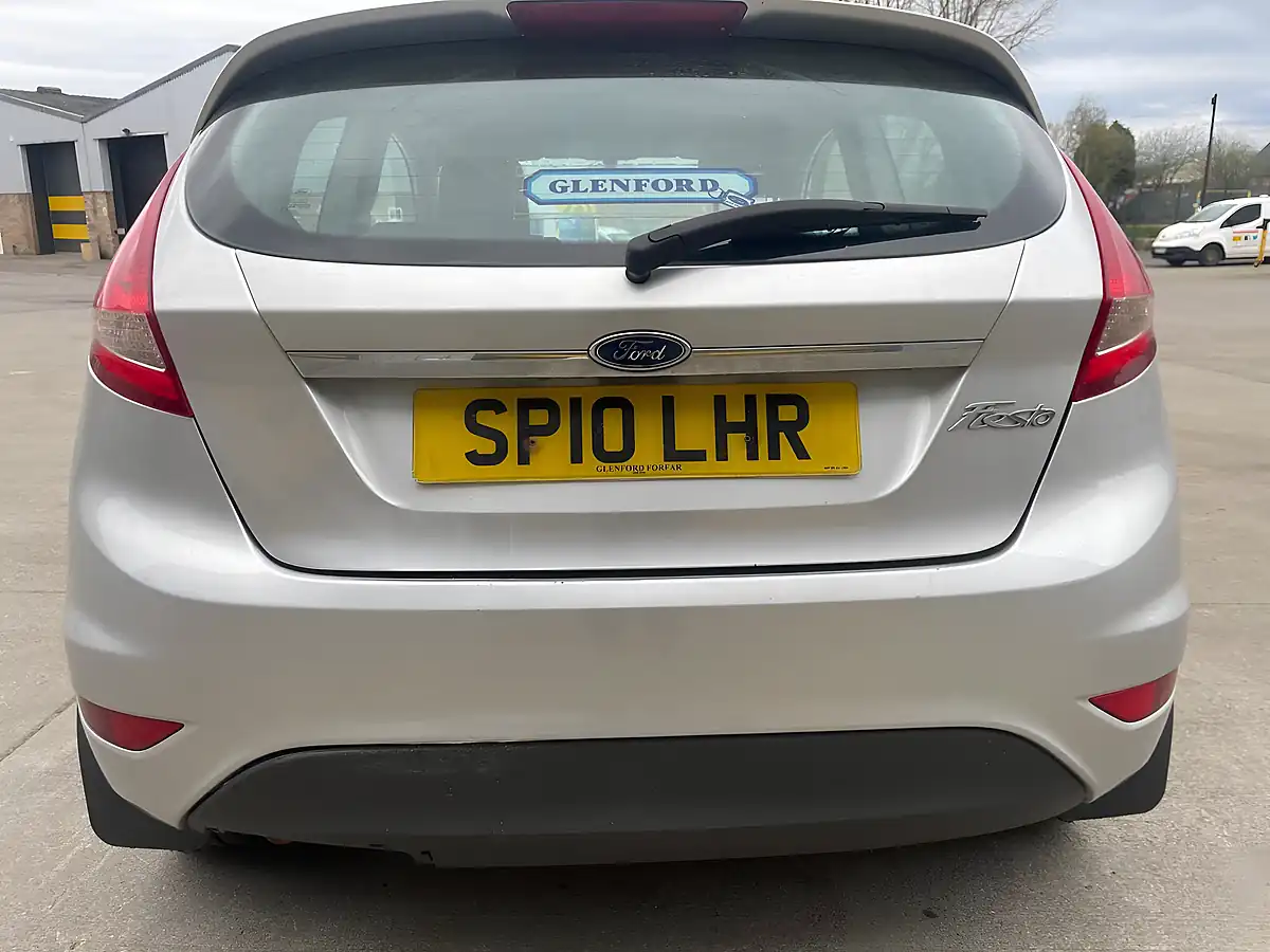 Used 2010 Ford Fiesta Zetec Silver - Interior and Exterior details 10