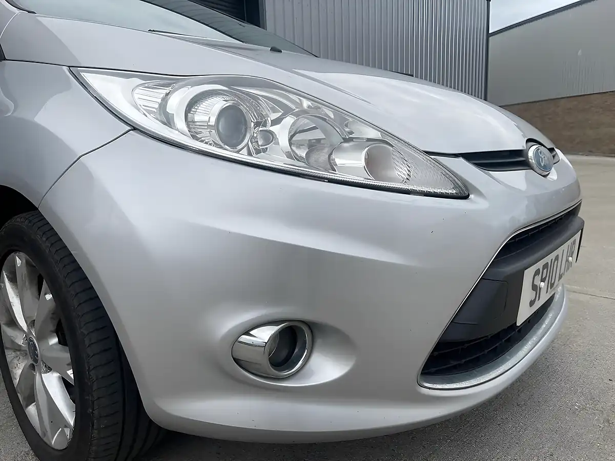 Used 2010 Ford Fiesta Zetec Silver - Interior and Exterior details 15