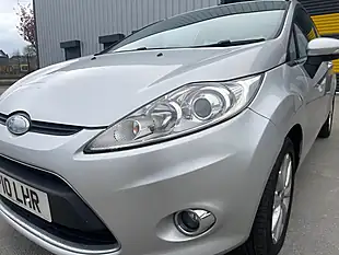 Used 2010 Ford Fiesta Zetec Silver - Interior and Exterior details 16