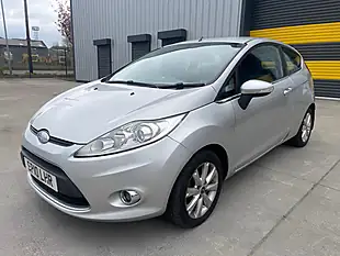 Used 2010 Ford Fiesta Zetec Silver - Interior and Exterior details 6