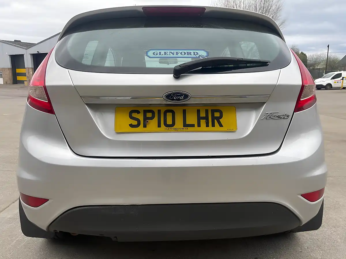 Used 2010 Ford Fiesta Zetec Silver - Interior and Exterior details 7