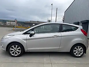 Used 2010 Ford Fiesta Zetec Silver - Interior and Exterior details 8