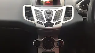 Used 2010 Ford Fiesta Zetec White - Interior and Exterior details 14