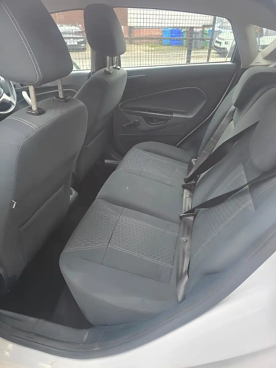Used 2010 Ford Fiesta Zetec White - Interior and Exterior details 17