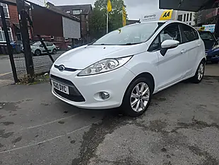 Used 2010 Ford Fiesta Zetec White - Interior and Exterior details 5