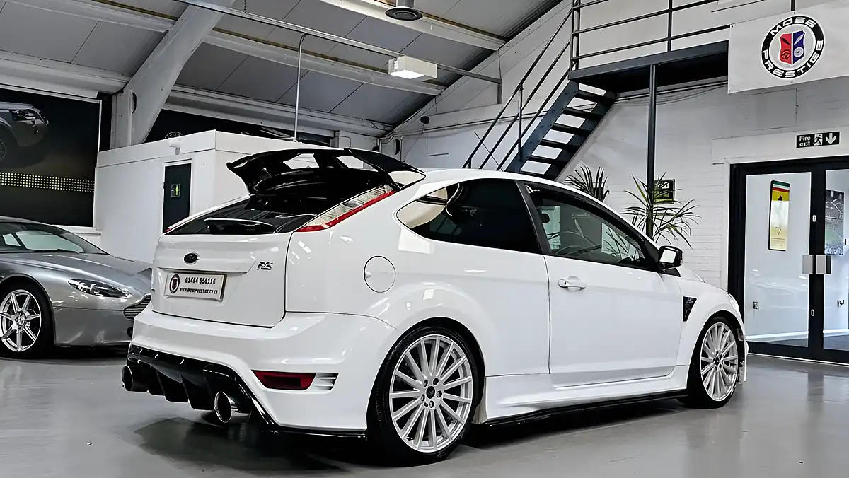 Used 2010 Ford Focus RS White - Interior and Exterior details 10