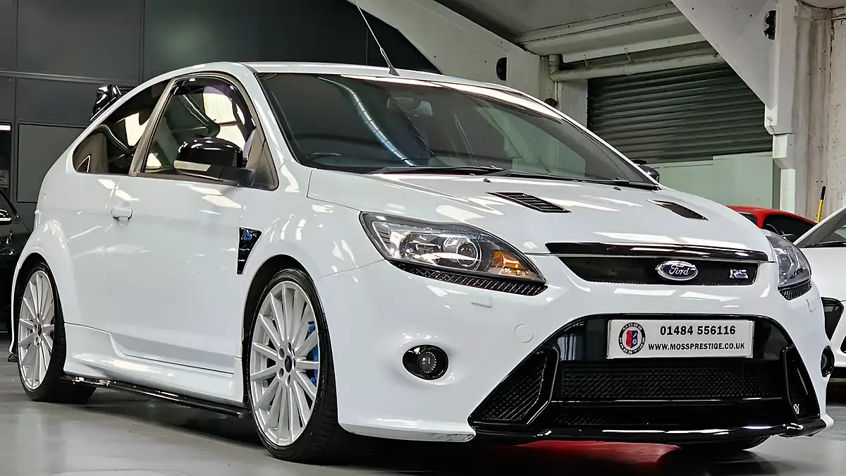 Used 2010 Ford Focus RS White - Interior and Exterior details 13