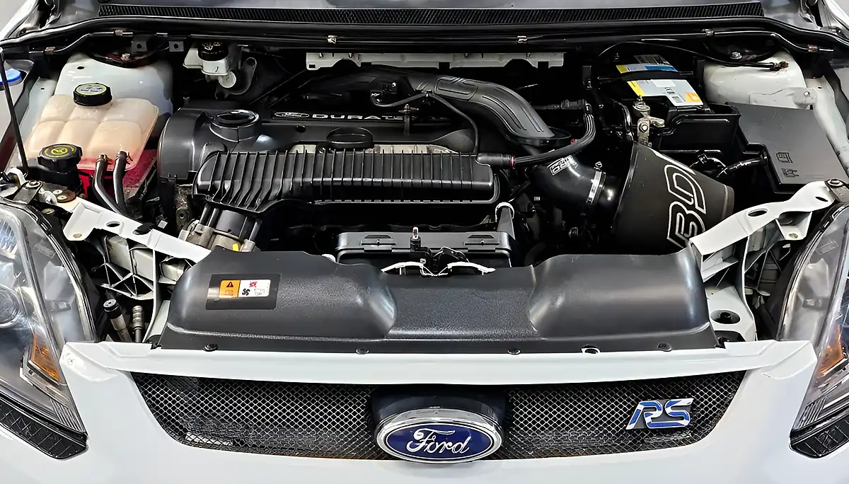 Used 2010 Ford Focus RS White - Interior and Exterior details 16