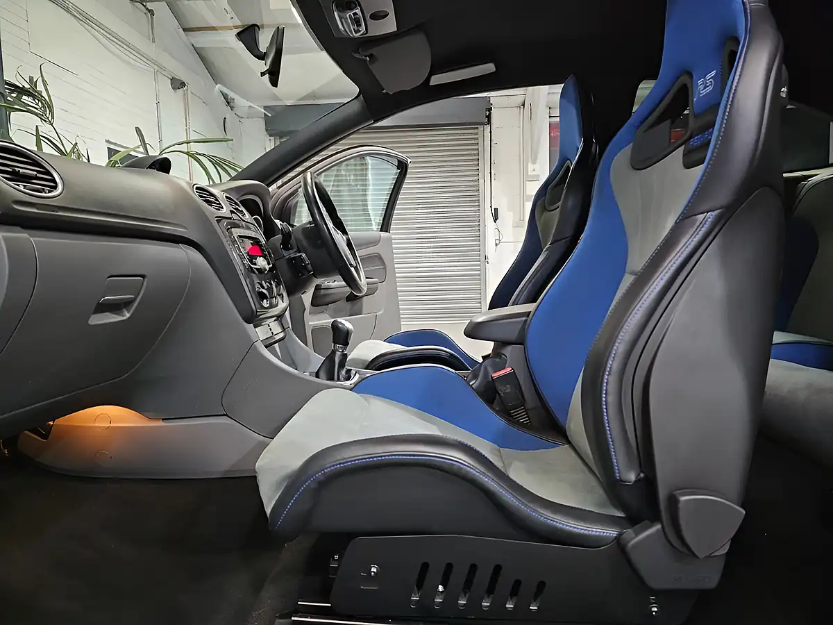 Used 2010 Ford Focus RS White - Interior and Exterior details 20