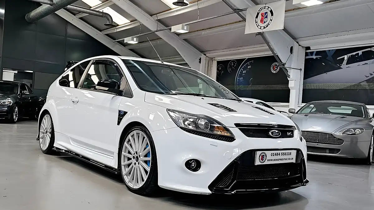 Used 2010 Ford Focus RS White - Interior and Exterior details 8