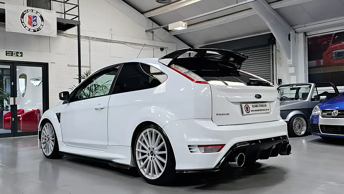Used 2010 Ford Focus RS White - Interior and Exterior details 9