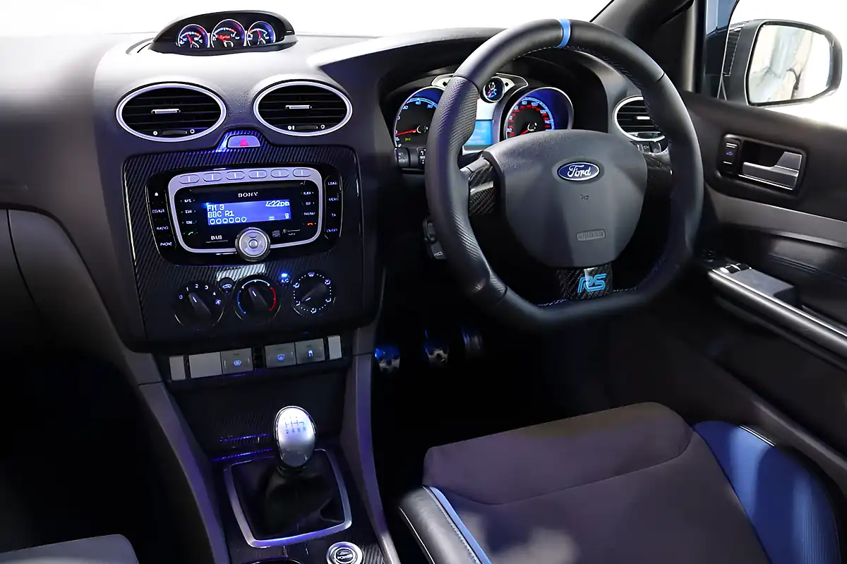 Used 2010 Ford Focus RS White - Interior and Exterior details 11