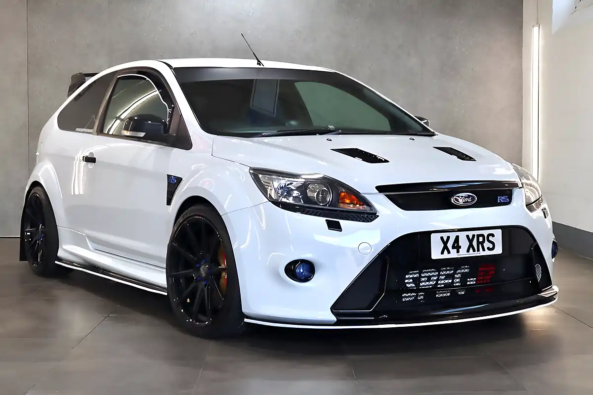 Used 2010 Ford Focus RS White - Interior and Exterior details 4