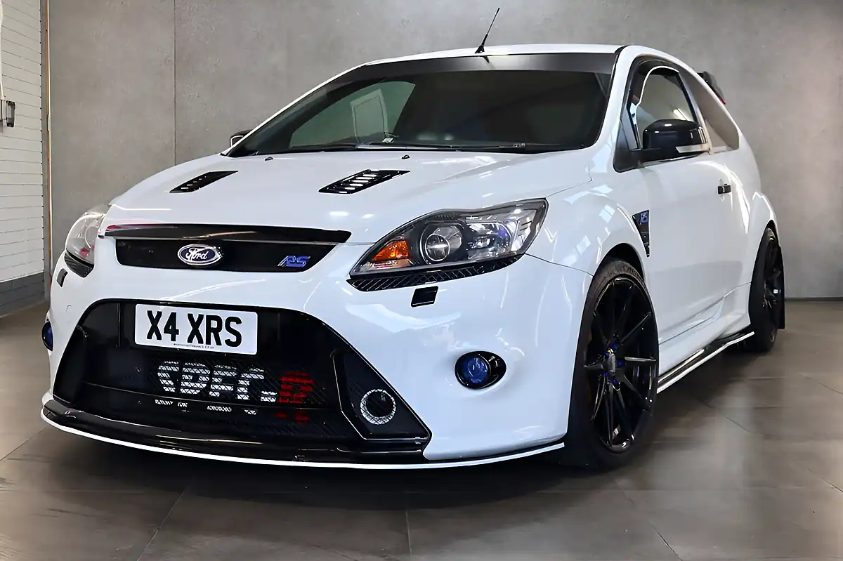 Used 2010 Ford Focus RS White - Interior and Exterior details 7