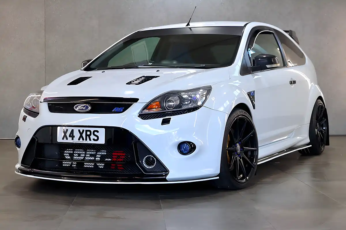 Used 2010 Ford Focus RS White - Interior and Exterior details 8