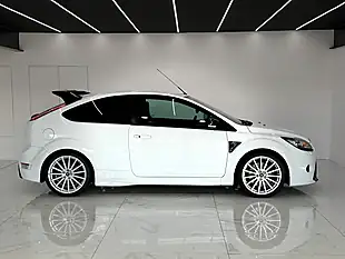 Used 2010 Ford Focus RS White - Interior and Exterior details 4