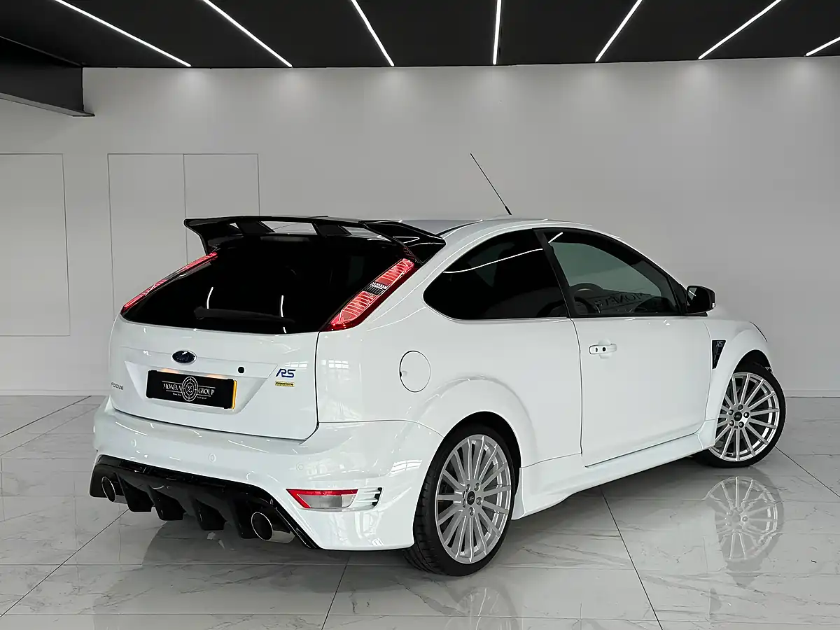 Used 2010 Ford Focus RS White - Interior and Exterior details 5