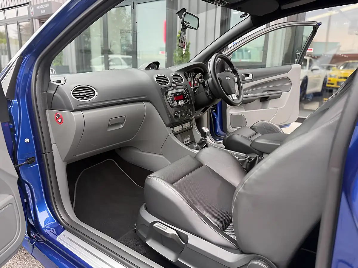 Used 2010 Ford Focus ST-3 Blue - Interior and Exterior details 6