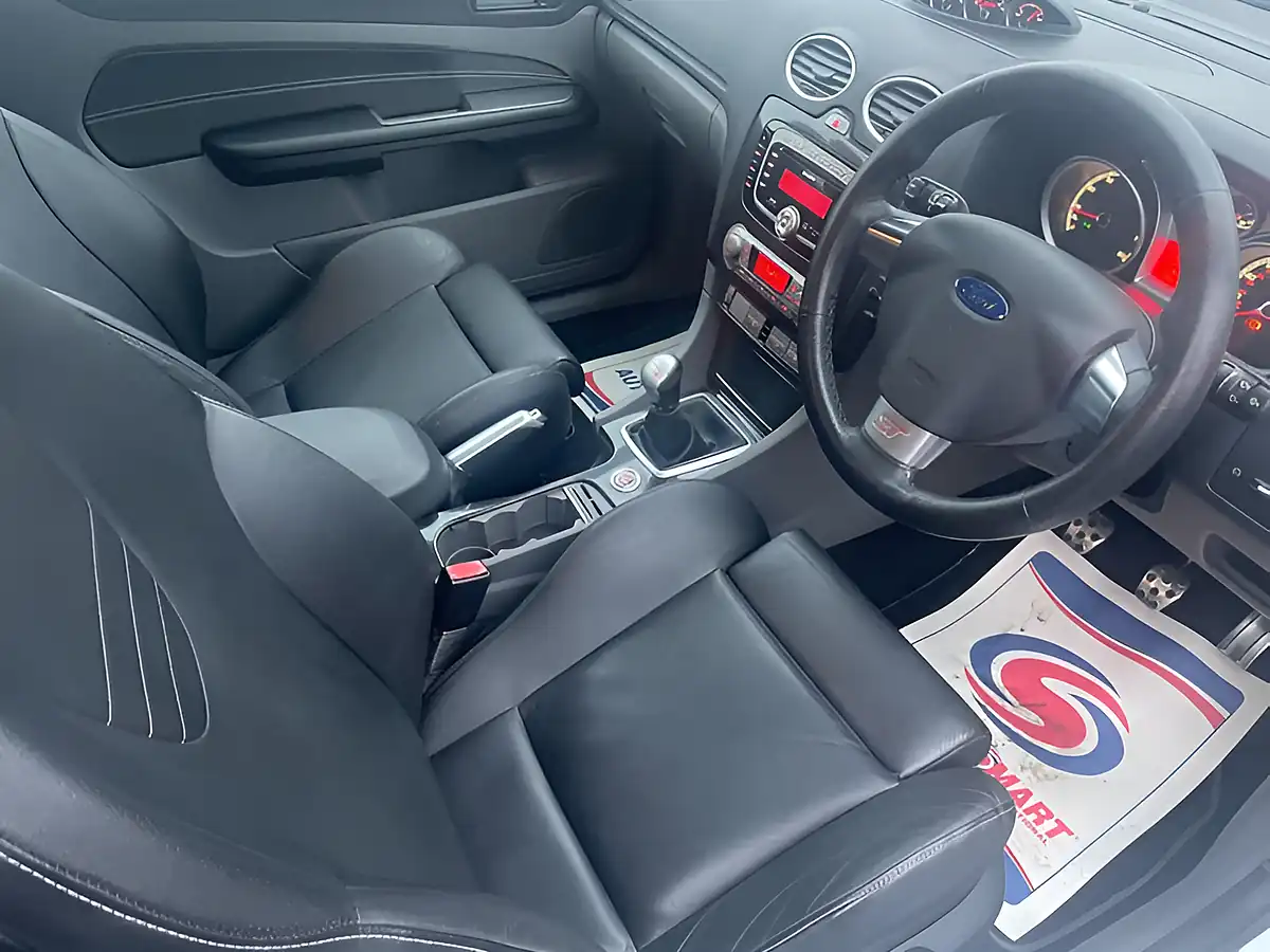 Used 2010 Ford Focus ST-3 White - Interior and Exterior details 8
