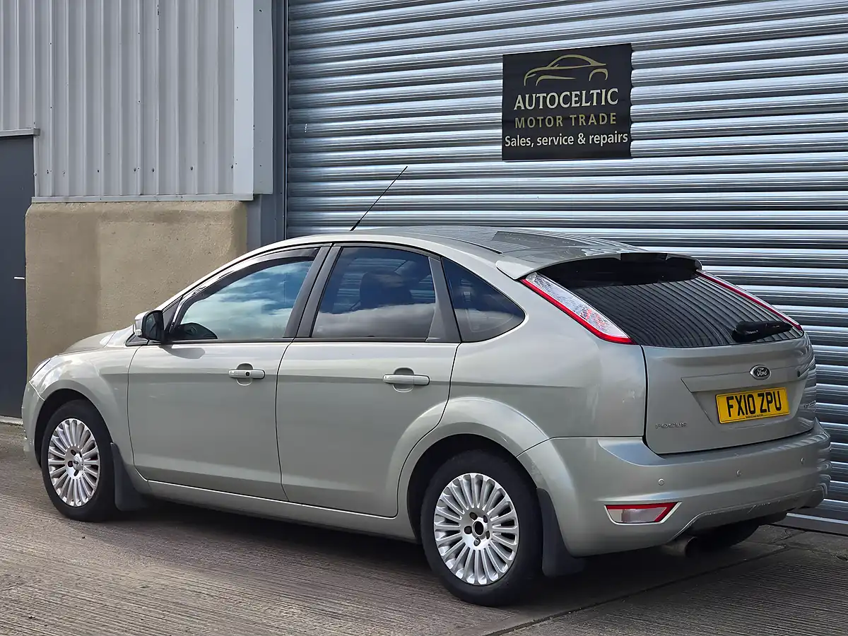Used 2010 Ford Focus Titanium Silver - Interior and Exterior details 2