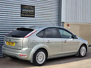 Used 2010 Ford Focus Titanium Silver - Interior and Exterior details 5