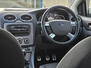 Used 2010 Ford Focus Titanium Silver - Interior and Exterior details 7